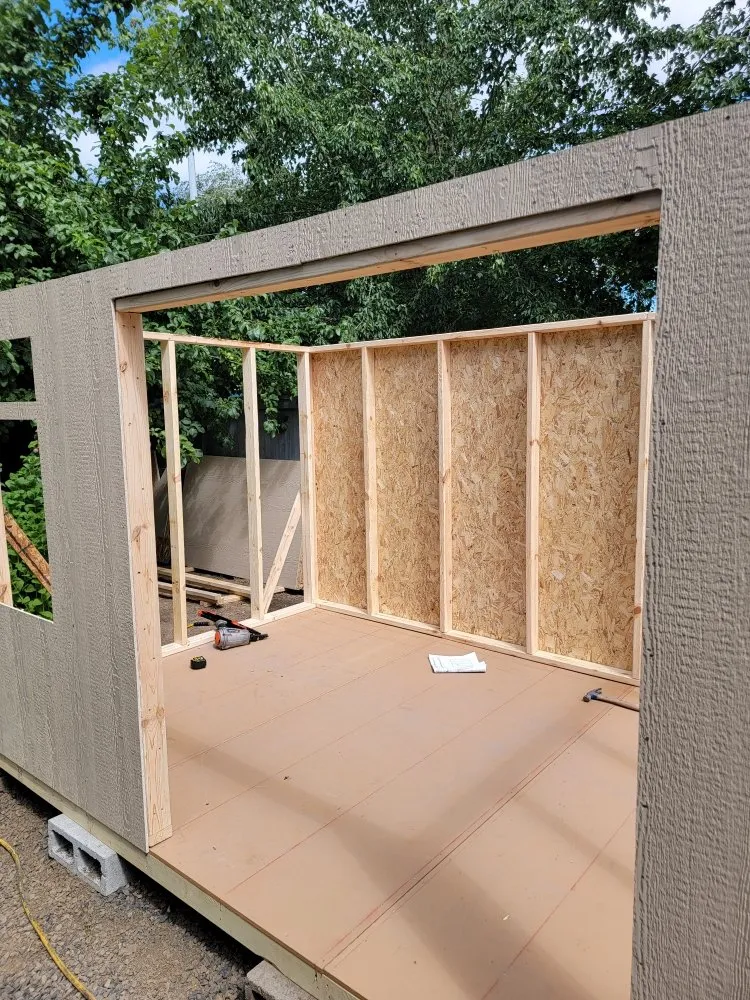 Expert yard cleanup service with custom design across Mcminnville, OR - Johnny's Handyman And Lawn Maintenance Services