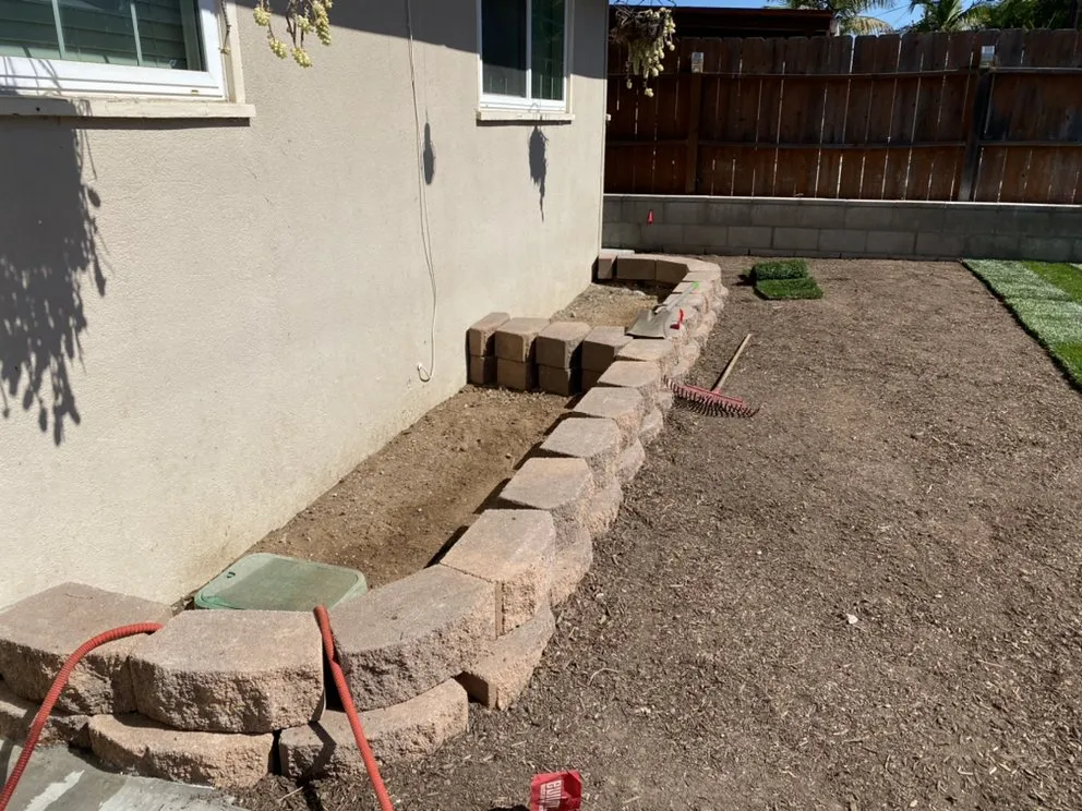 Affordable yard maintenance experts serving Spring Valley, CA - Johnny's Landscape & Maintenance