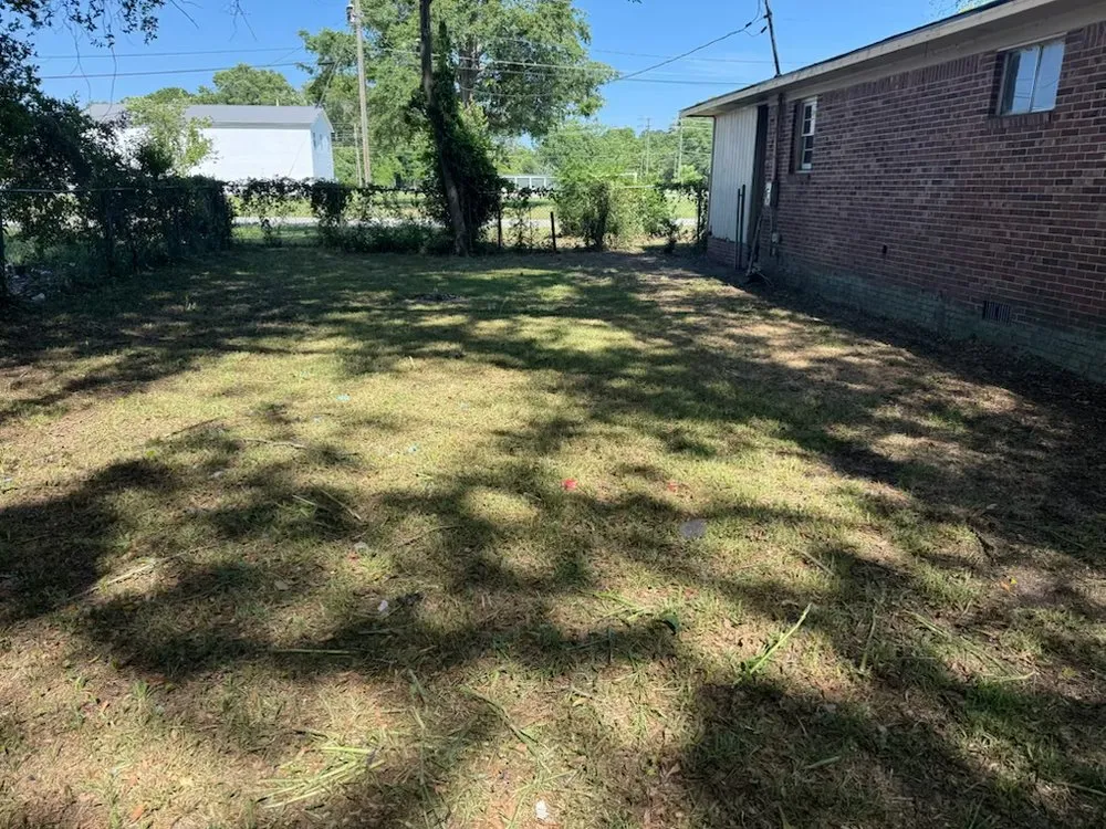 Trusted yard maintenance in Millen, GA - Johnny’s Landscaping And Car Transport Services