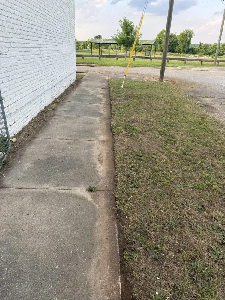 Expert yard cleanup service near you across Millen, GA - Johnny’s Landscaping And Car Transport Services