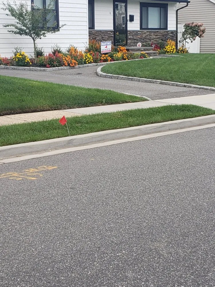 Expert yard maintenance in Huntington Station, NY - Johnny's Landscaping