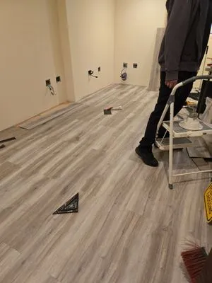 Johnny's Landscaping Logo