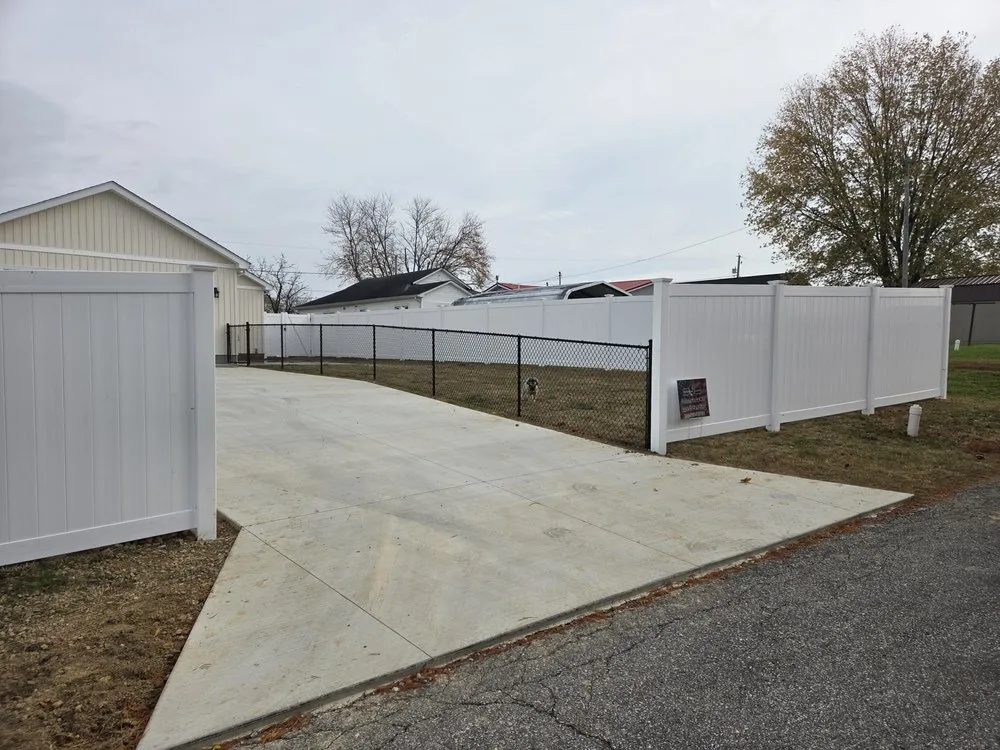 Local landscaping services experts serving Huntington, WV - Johnny's Lawn Care and Fencing