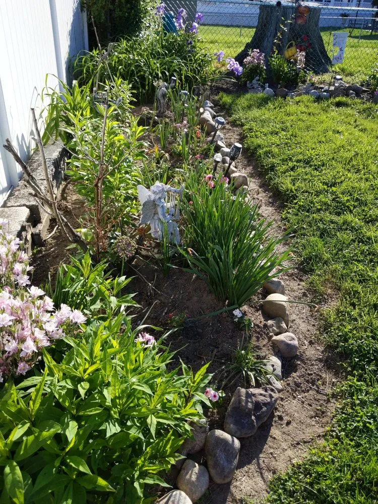 Trusted yard maintenance in Maple Shade Township, NJ - Johnny’s Lawn Service