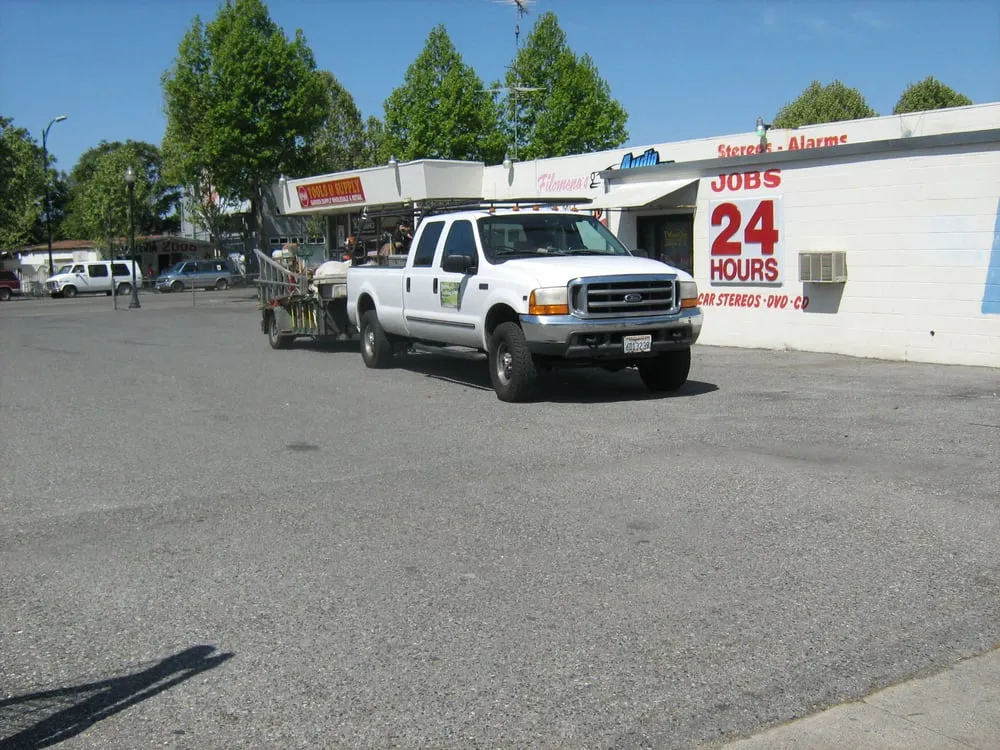 Professional outdoor landscaping in Newman, CA by John's Gardening Service