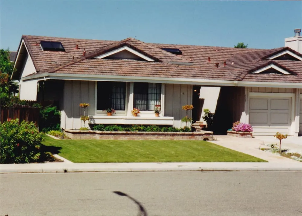 Professional lawn care service with custom design in Newman, CA by John's Gardening Service