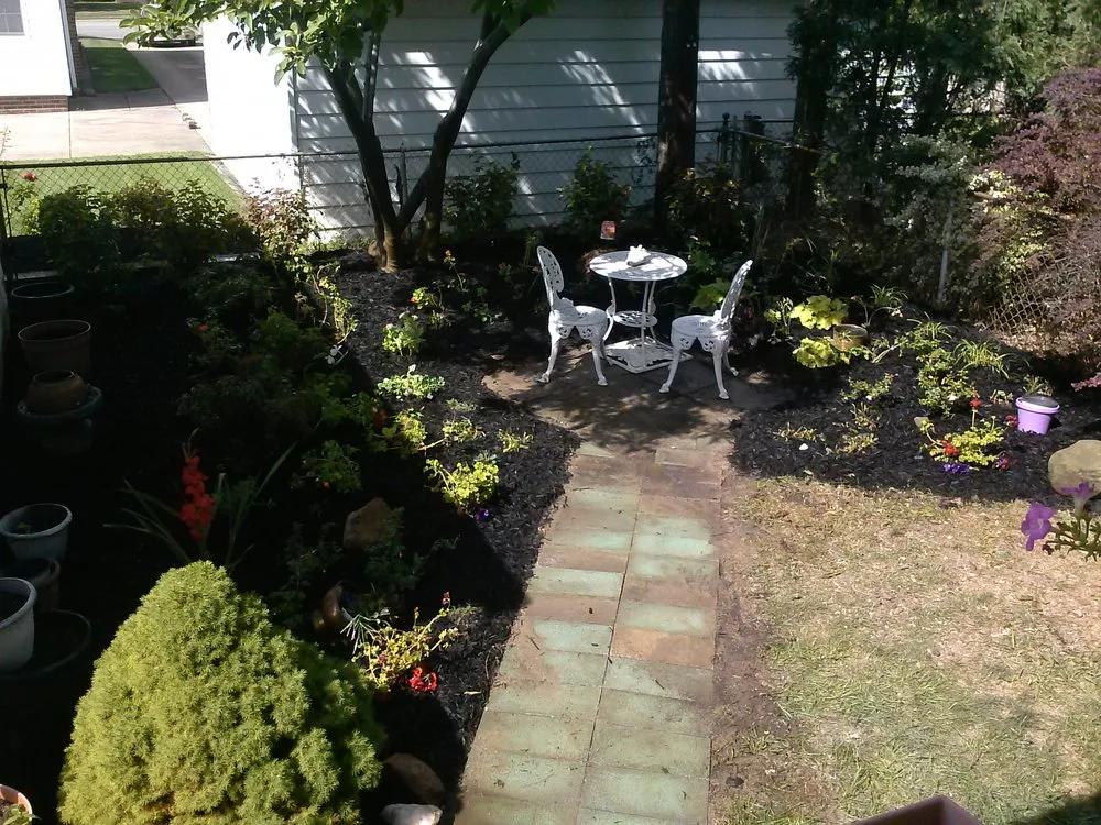 Professional lawn mowing service in Lyndhurst, OH - John's Gardening Services