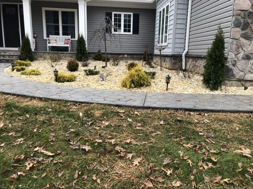 Professional garden landscaping experts serving Ruther Glen, VA - John's Landscaping