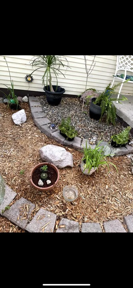 Top-rated lawn mowing service experts serving Redford Charter Township, MI - John’s Lawn & Snow