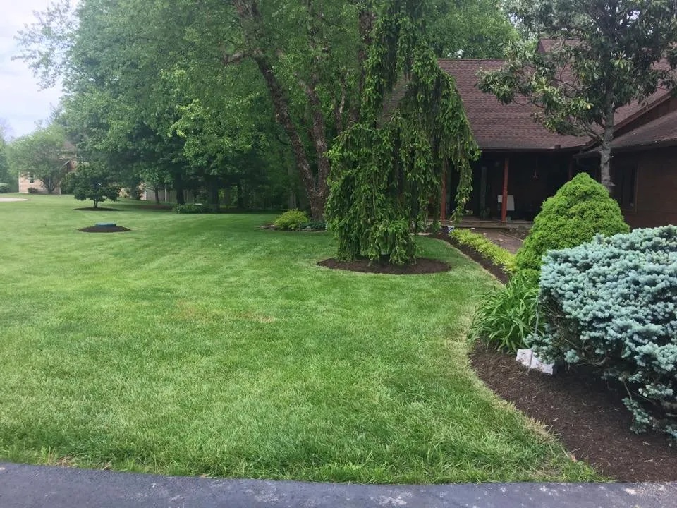 Local landscape installation experts serving Frankfort, KY - John's Lawn and Landscaping