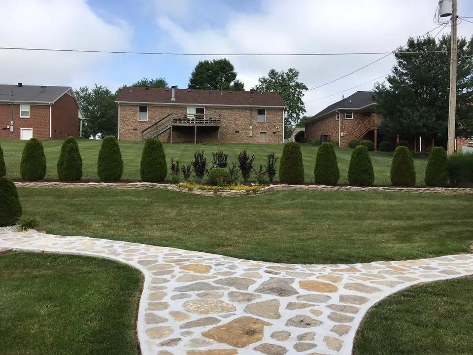 Top-rated yard cleanup service experts serving Frankfort, KY - John's Lawn and Landscaping