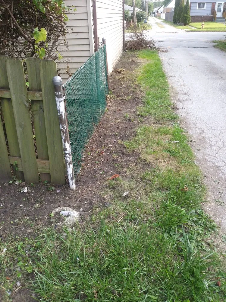 Top-rated garden landscaping near you across Hammond, IN - John's Lawn Care Service