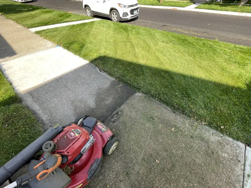 Affordable lawn care service in Brookfield, IL by John's Lawn Mowing