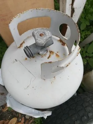 John's Lawn Services Logo