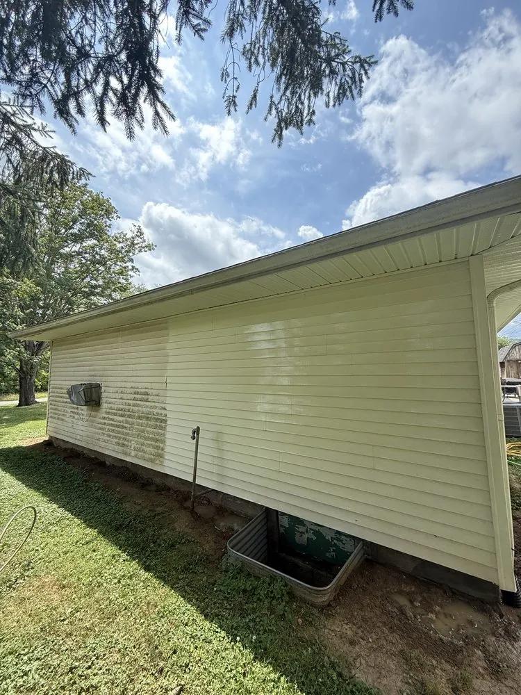 Top-rated yard maintenance in Mount Vernon, KY by John’s Scrap and Trash Removal