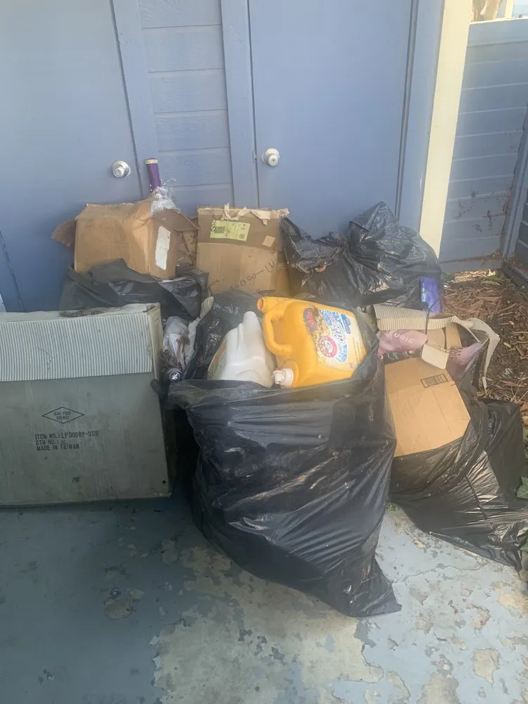 Custom yard cleanup service for residential properties across Pittsburg, CA - John's Tree Service