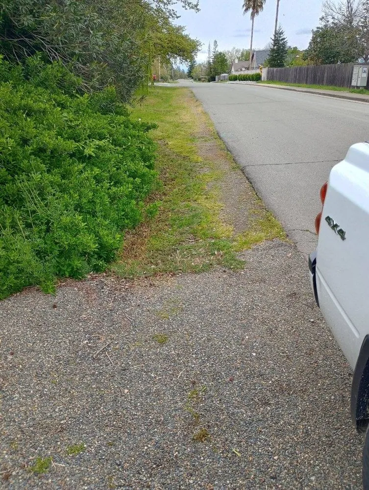 Top-rated residential landscaping in Fort Jones, CA - John's yard service