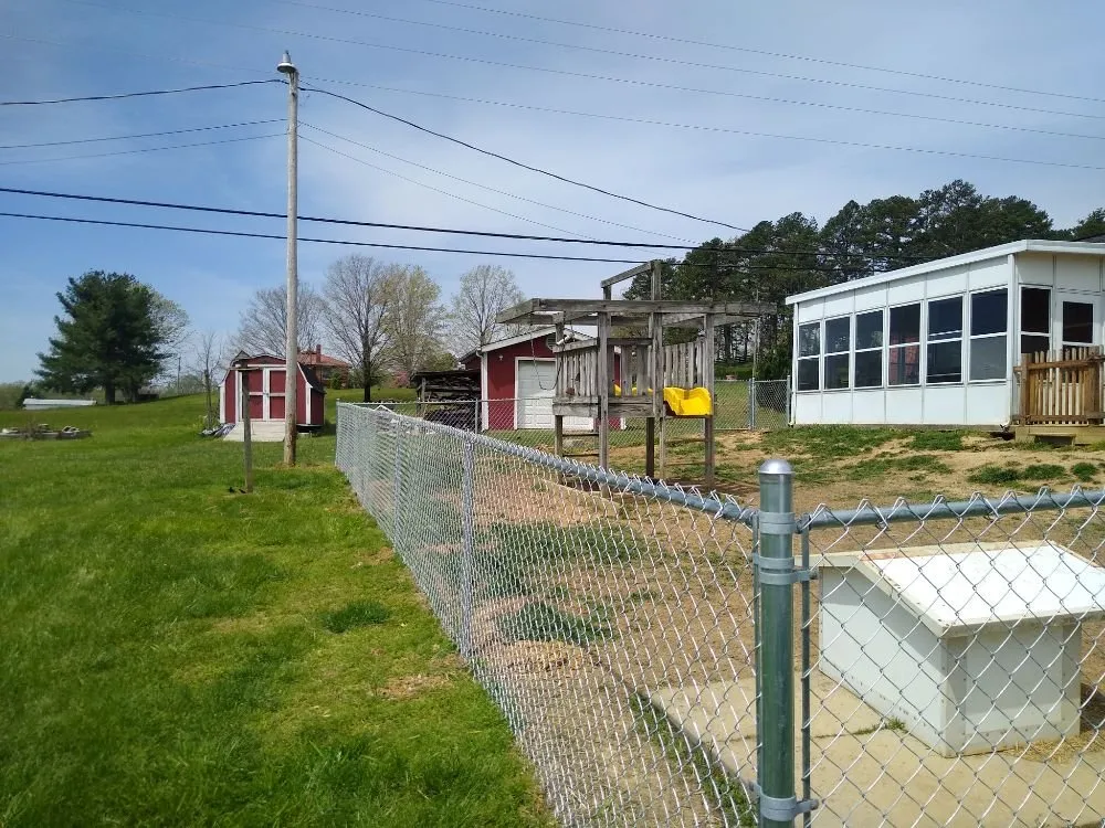 Expert lawn mowing service in Williamsburg, KY - Johnson Contracting