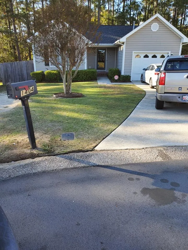 Top-rated yard maintenance in Fayetteville, NC by Johnson Enterprise