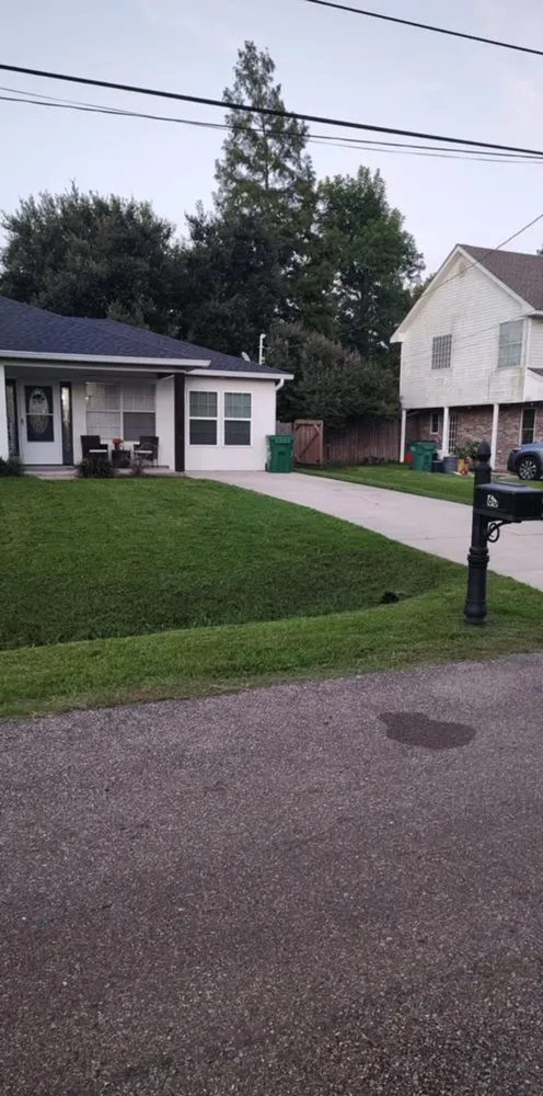 Expert yard cleanup service in Laplace, LA by Johnson Family Services