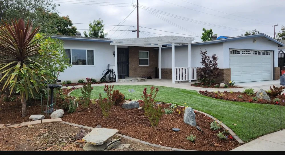 Custom garden landscaping in Anaheim, CA - Johnson Landscapes