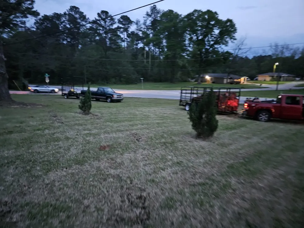 Professional garden landscaping experts serving Warm Springs, GA - Johnson Lanscaping Pinestraw