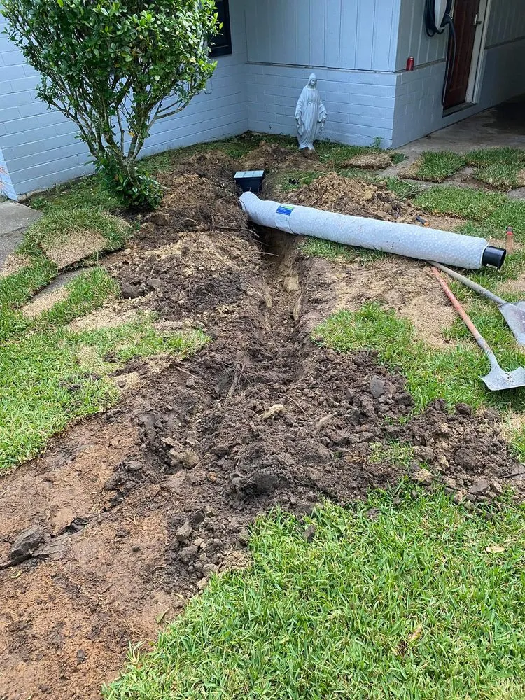 Professional garden landscaping in Mobile, AL by Johnson Lawn And Handyman Service