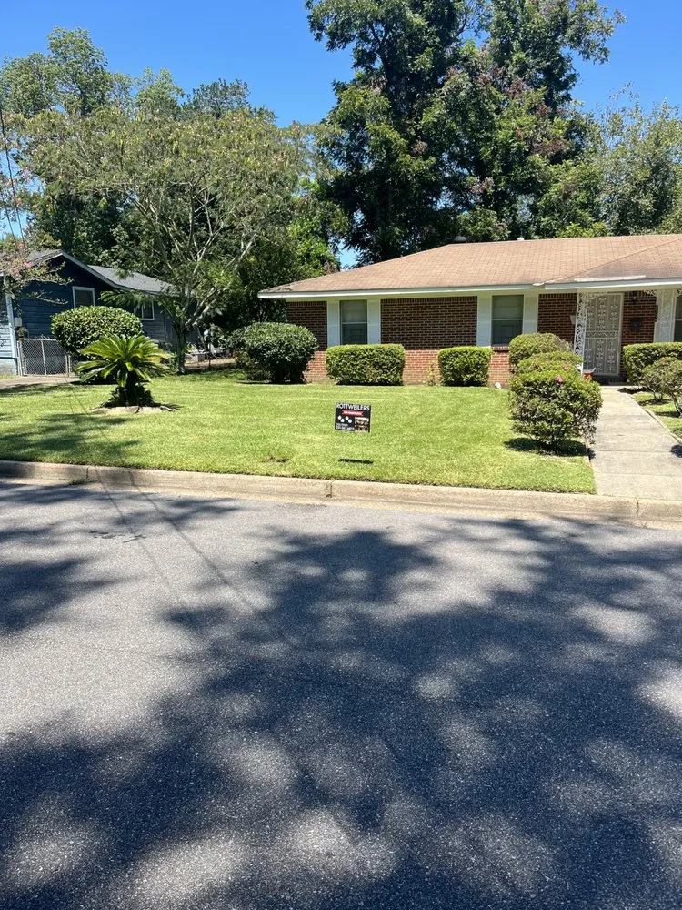 Local yard cleanup service for outdoor upgrades in Mobile, AL by Johnson Lawn And Handyman Service