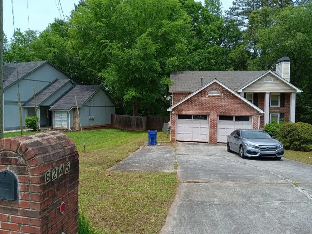 Affordable residential landscaping in Decatur, GA - Johnson Lawn care & Electrical Services