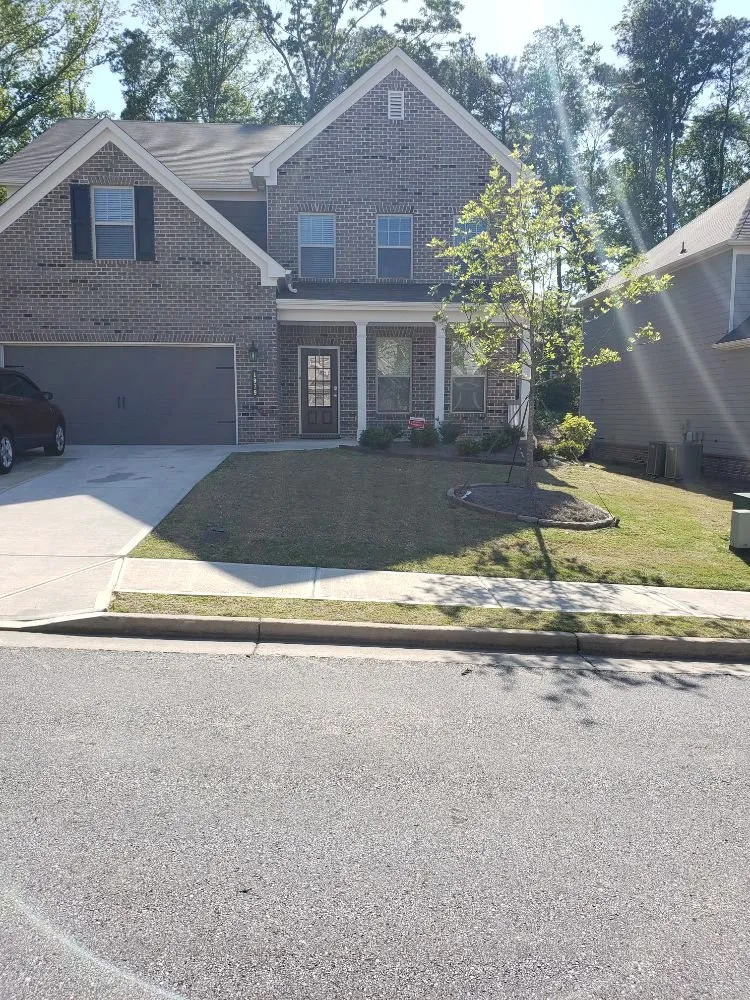 Top-rated landscape installation experts serving Cumming, GA - Johnson Lawn Care and landscaping