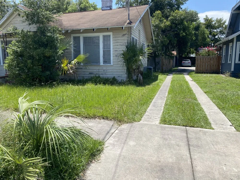 Custom yard cleanup service in Lake Panasoffkee, FL by Johnson Lawn Care