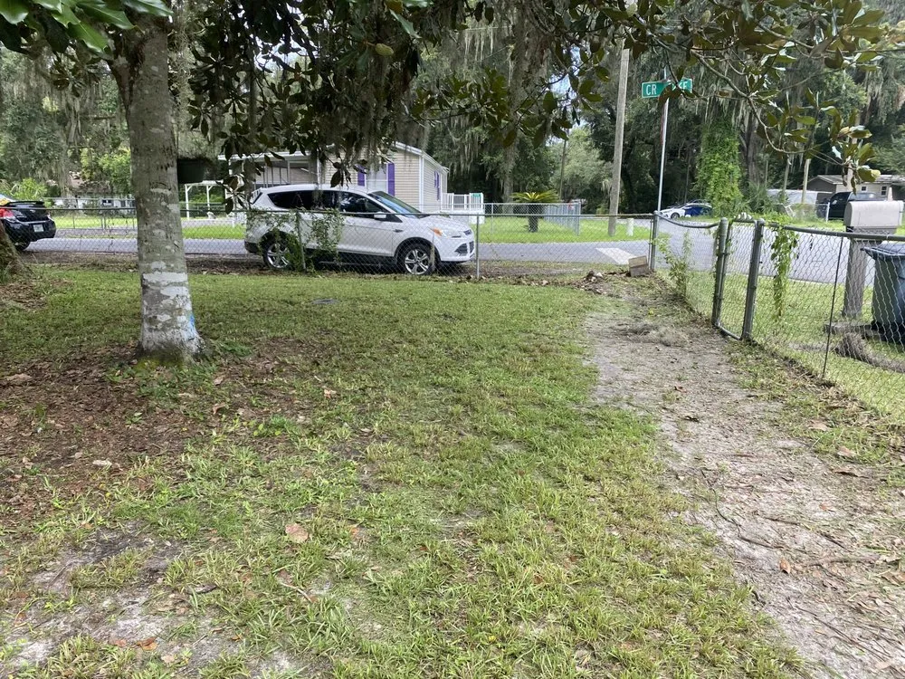 Expert garden landscaping in Lake Panasoffkee, FL - Johnson Lawn Care