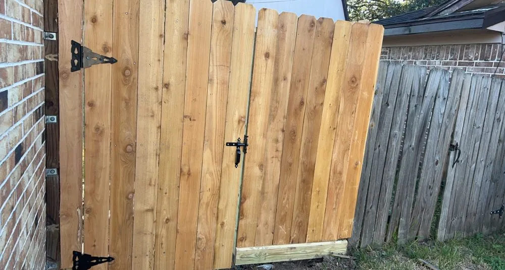 Top-rated residential landscaping near you in Houston, TX by Johnson’s Lawn Care & Fence Co