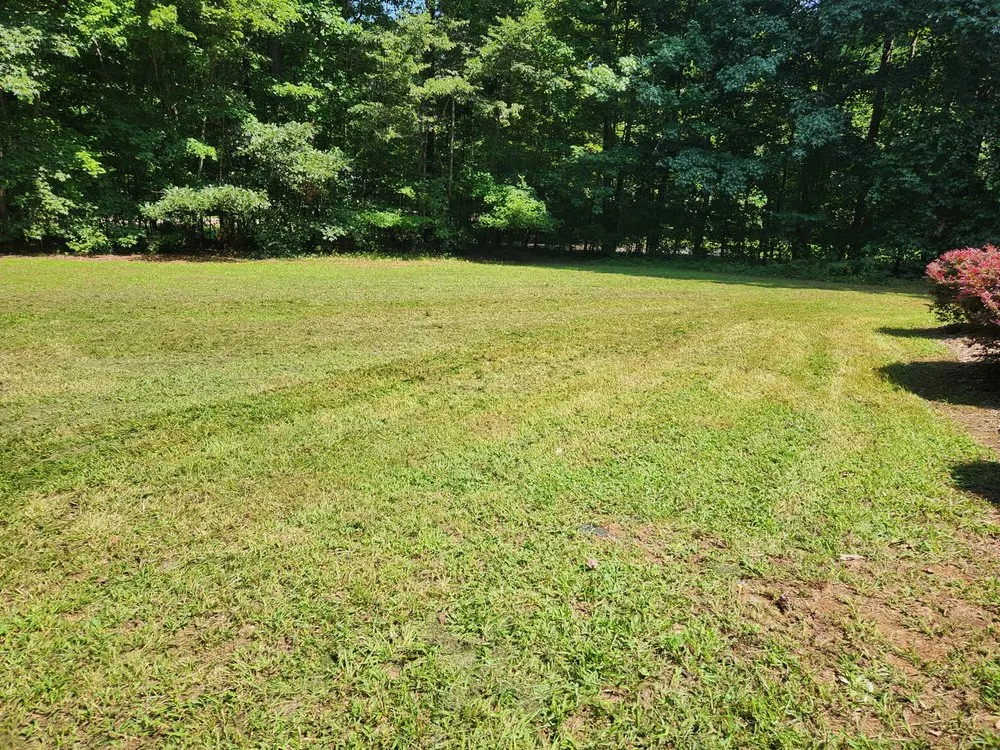 Local lawn mowing service experts serving Franklinton, NC - Johnson's Lawn Care & landscaping