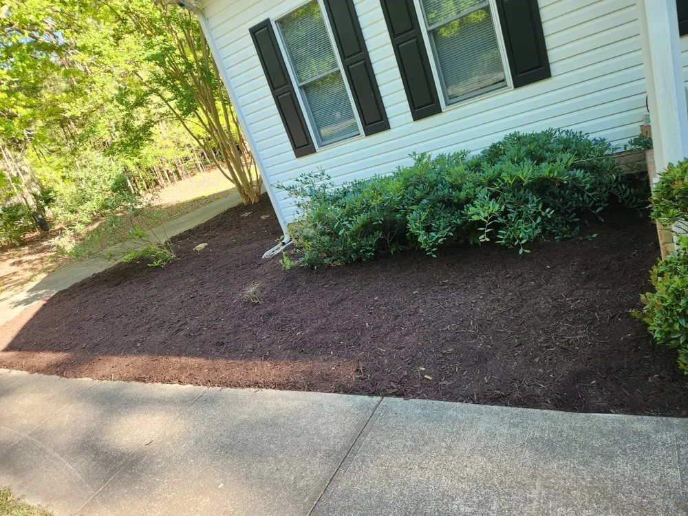 Local lawn care service experts serving Franklinton, NC - Johnson's Lawn Care & landscaping