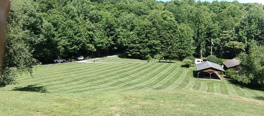 Custom landscaping services experts serving Roan Mountain, TN - Johnson's Lawn Care
