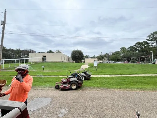 Johnsons Lawncare Logo