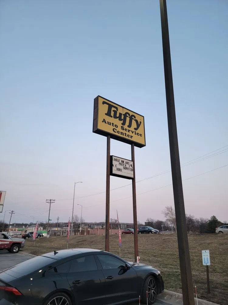 Local yard cleanup service for beautiful yards in Omaha, NE by Johnson's Property Services