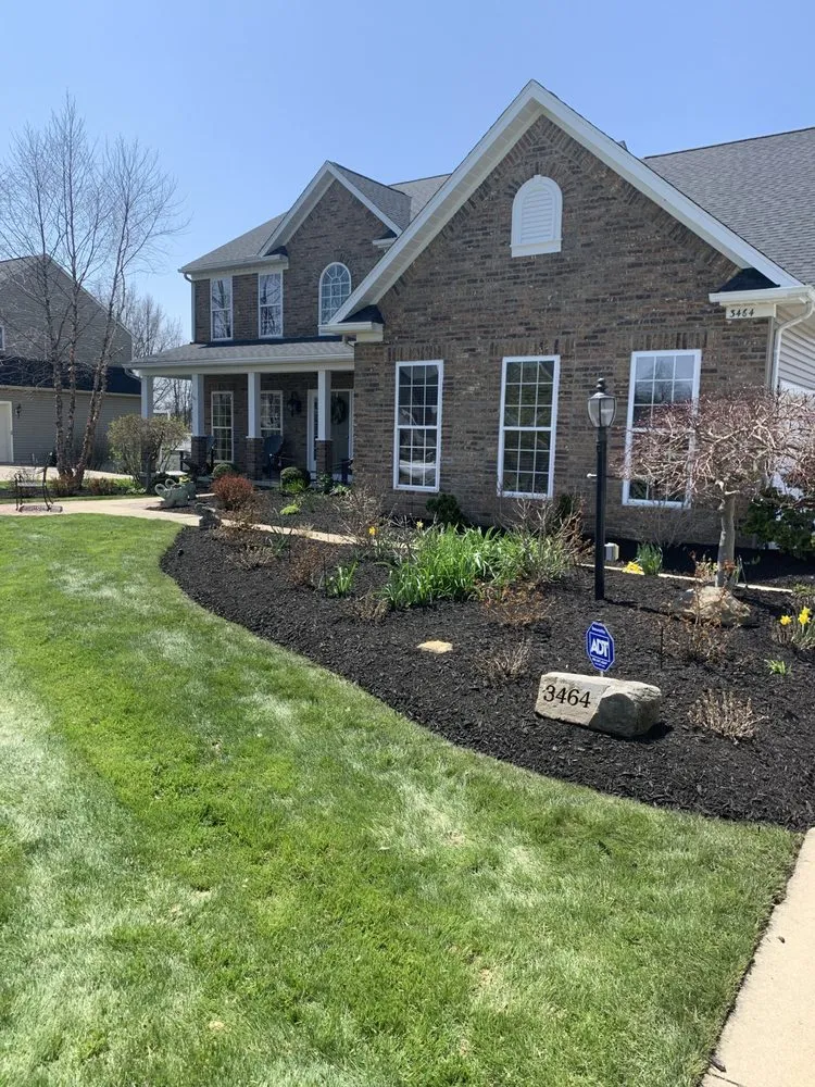 Top-rated garden landscaping in Cuyahoga Falls, OH - Johny's Lawn Care