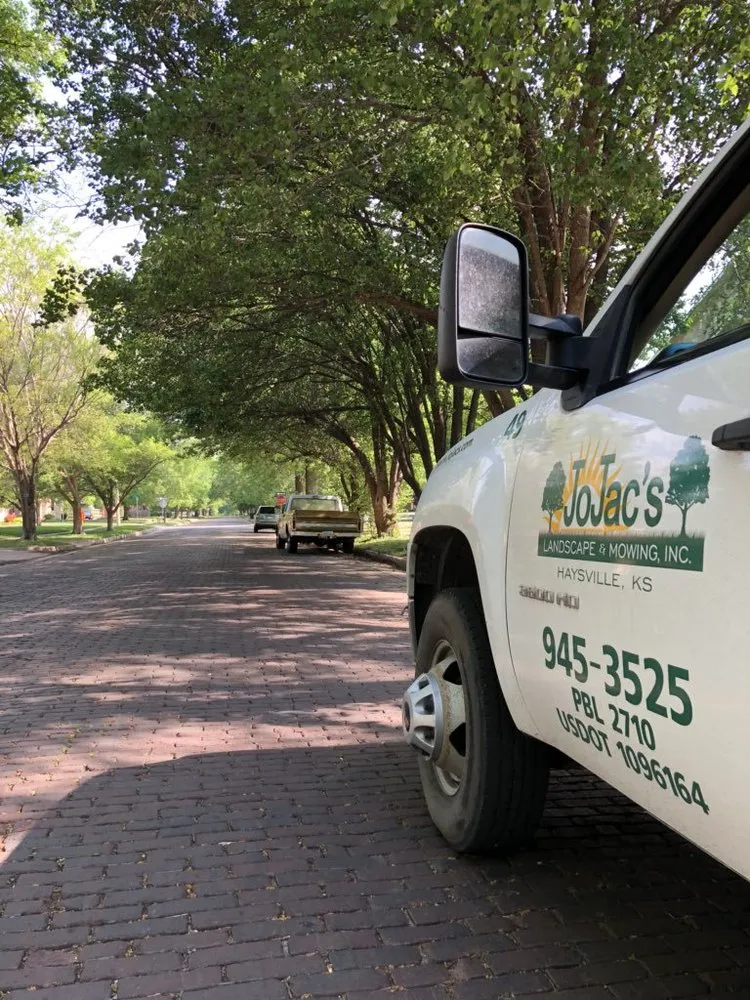 Local garden landscaping in Haysville, KS - JoJacs