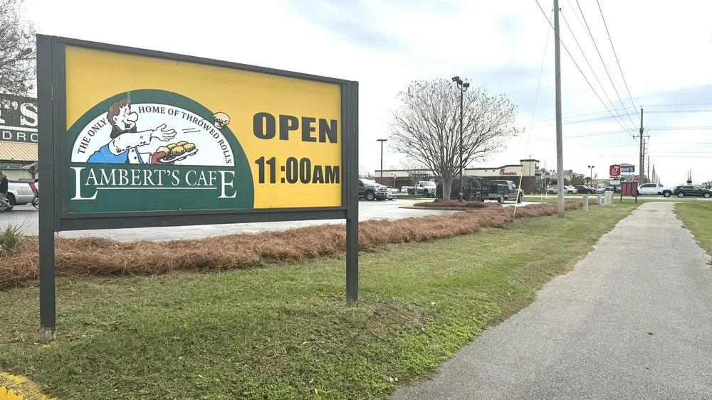 Trusted yard cleanup service for residential properties across Foley, AL - JoJo's Pine Straw