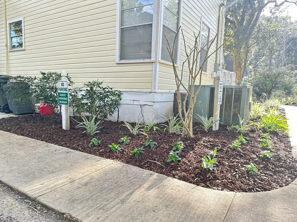 Custom residential landscaping in Foley, AL - JoJo's Pine Straw