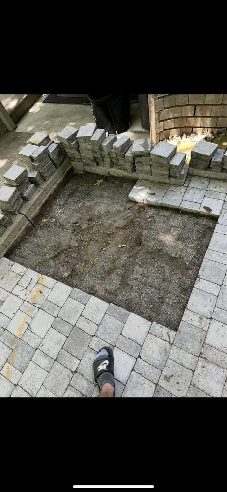 Local residential landscaping in Redford, MI by Joltz