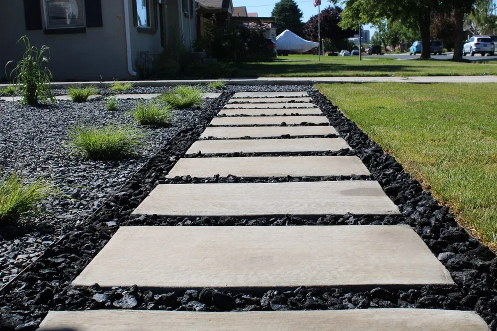 Professional yard cleanup service experts serving Roy, UT - Jonathan And Sons Lanscaping