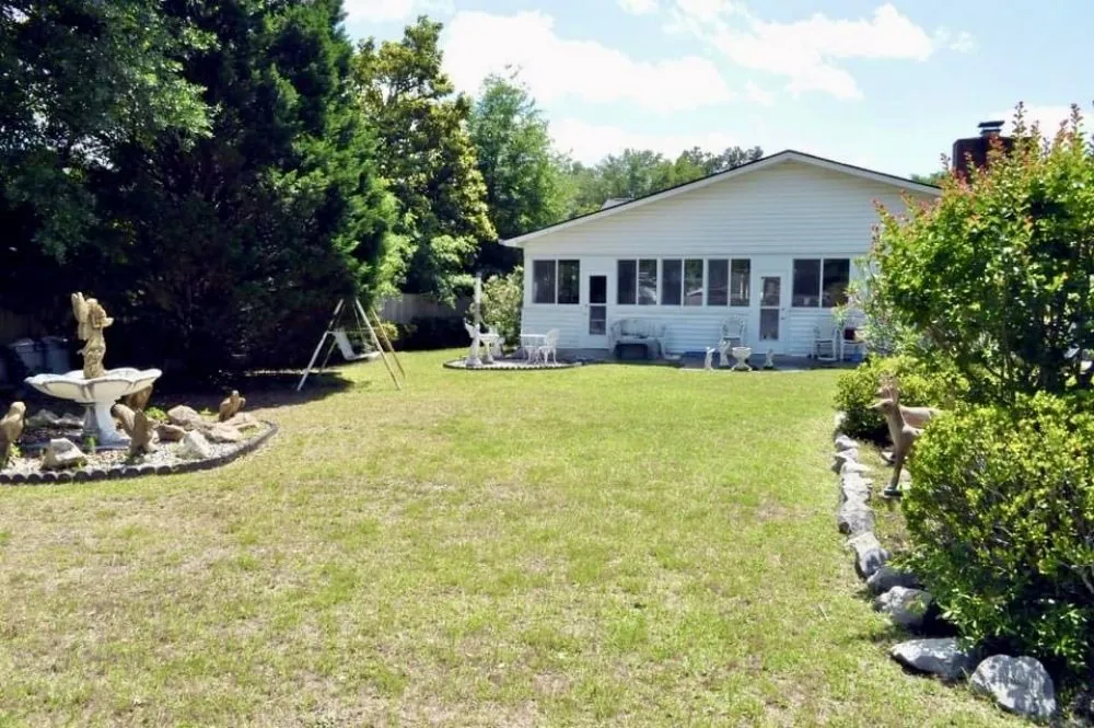 Professional lawn care service near you in Columbia, SC by Jonathan Petray