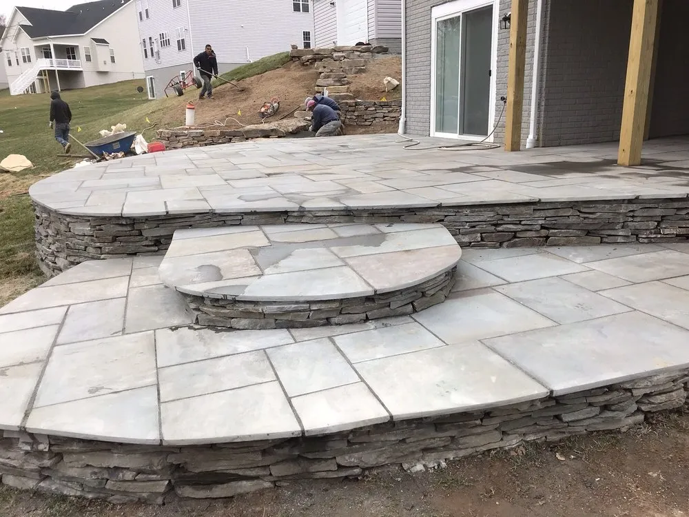 Top-rated outdoor landscaping for beautiful yards in Leesburg, VA by Jonathan Zans