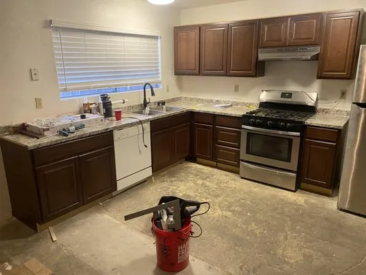 Jonathan’s DIY Service Logo