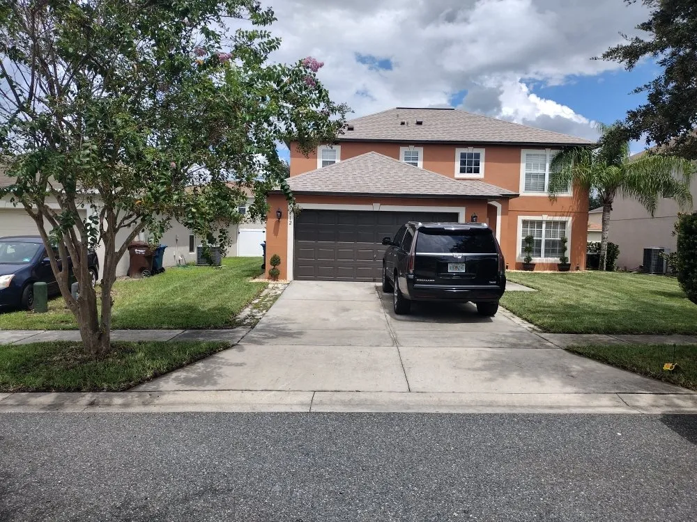 Local yard maintenance for outdoor upgrades across Auburndale, FL - Jonathan's Lawn Care and Pressure Washing