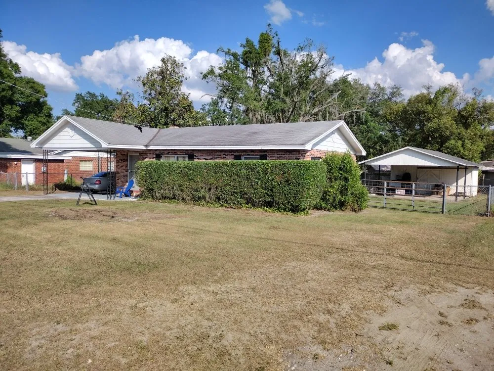 Trusted lawn care service in Auburndale, FL by Jonathan's Lawn Care and Pressure Washing