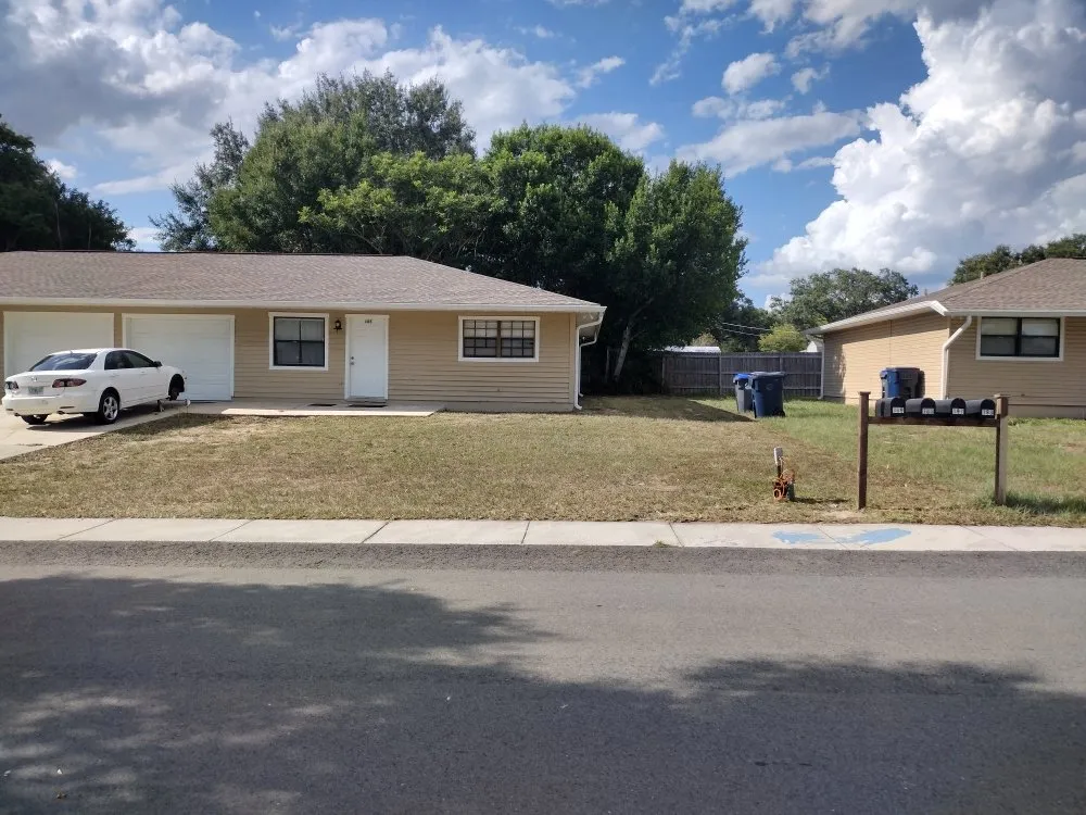 Affordable lawn mowing service for beautiful yards across Auburndale, FL - Jonathan's Lawn Care and Pressure Washing